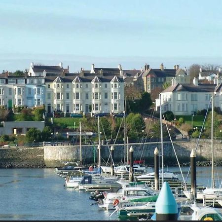 Lilas Bangor Ni Buitenkant foto